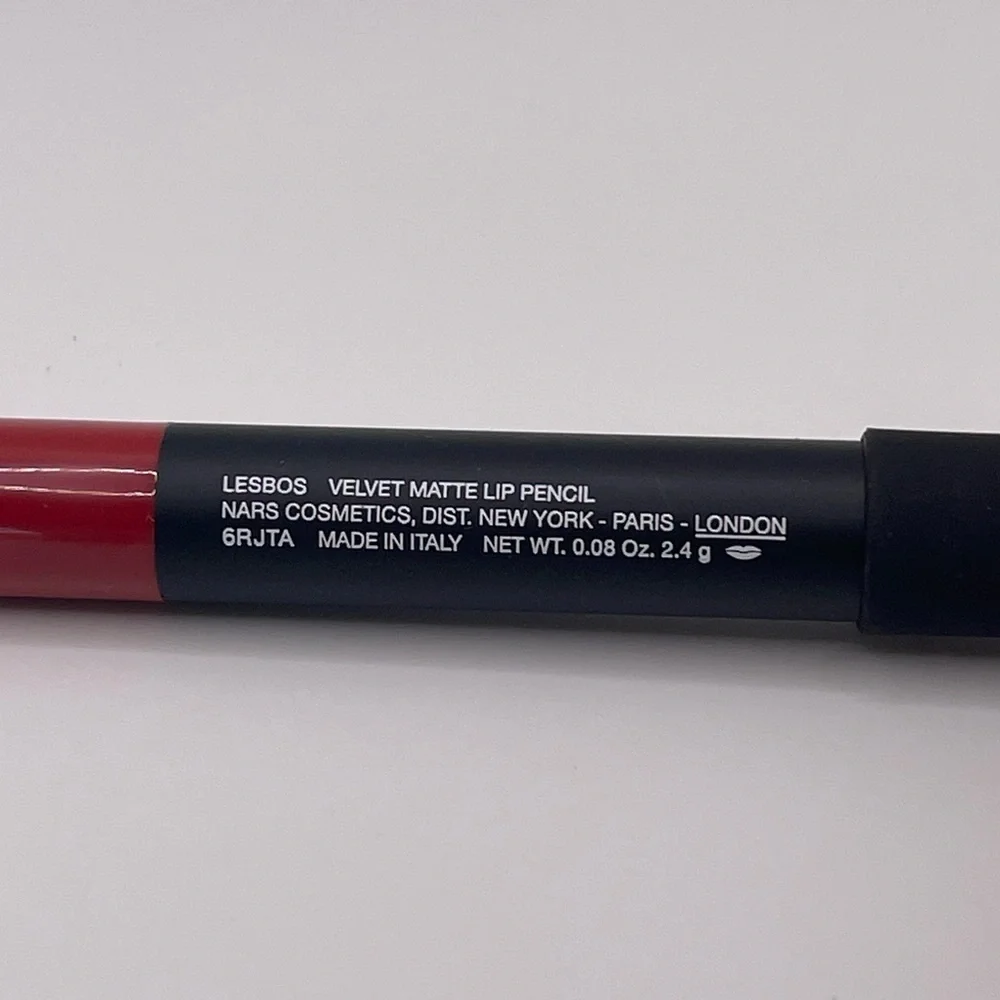 NARS Velvet Matte Lip Pencil in Lesbos